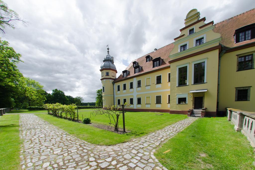 Hotel Palac Krobielowice Kąty Wrocławskie Exterior foto