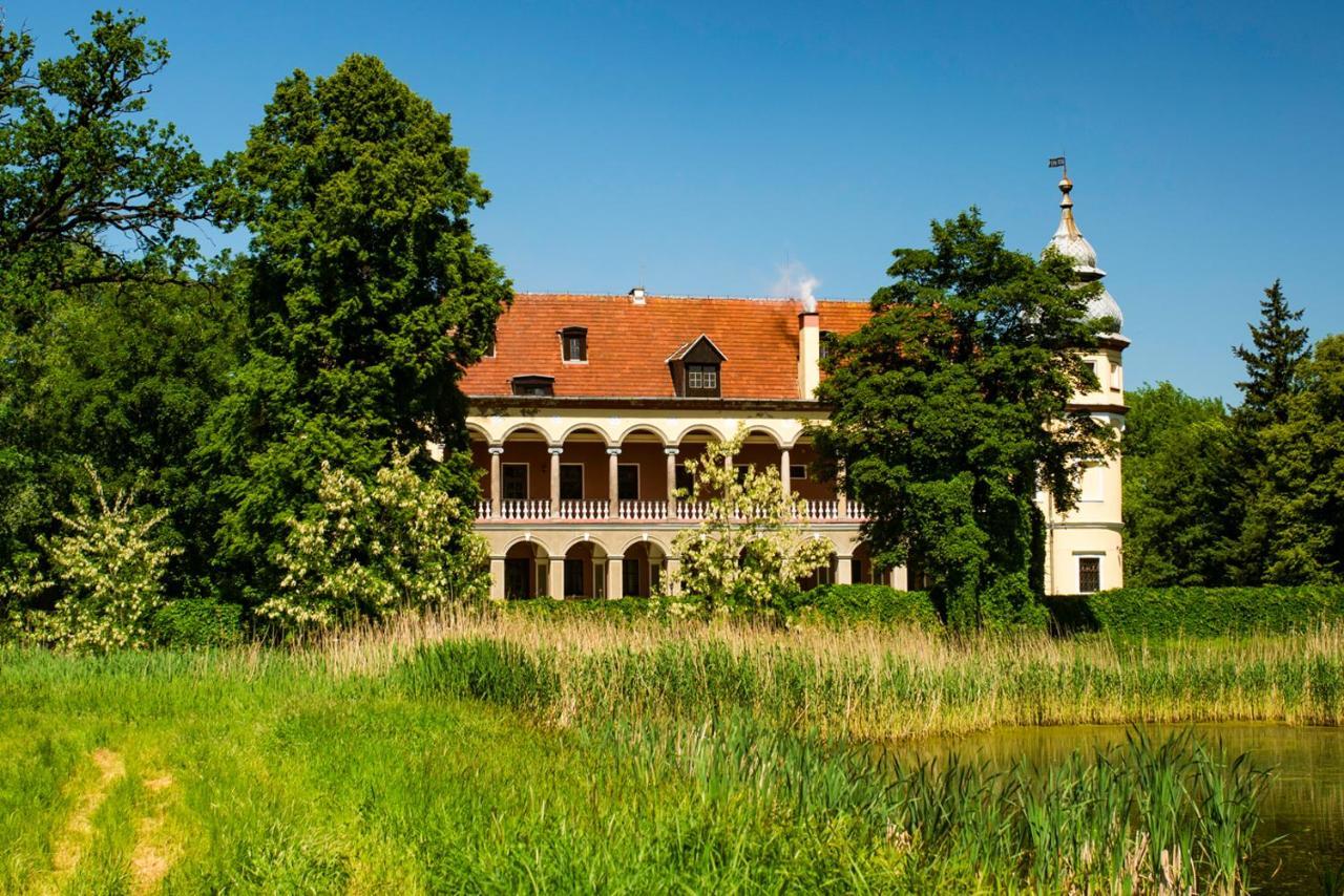 Hotel Palac Krobielowice Kąty Wrocławskie Exterior foto